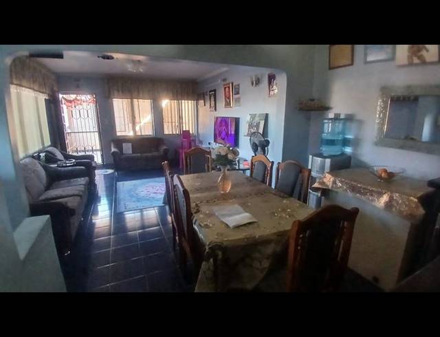 4 BEDROOM HOUSE FOR SALE IN CROSSMOOR
